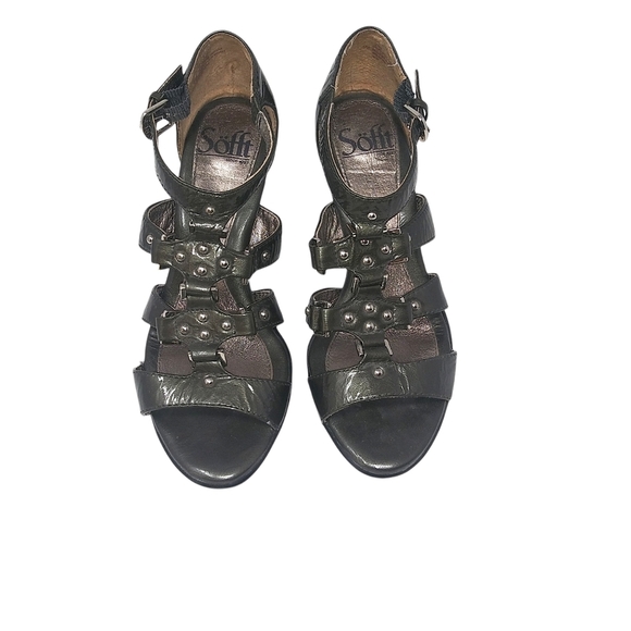 Sofft Olive Green Patent Sandals with studs Sz 5M - Picture 1 of 9